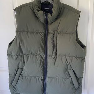 Yosemite Down Puffer Vest Size 2 Color Olive